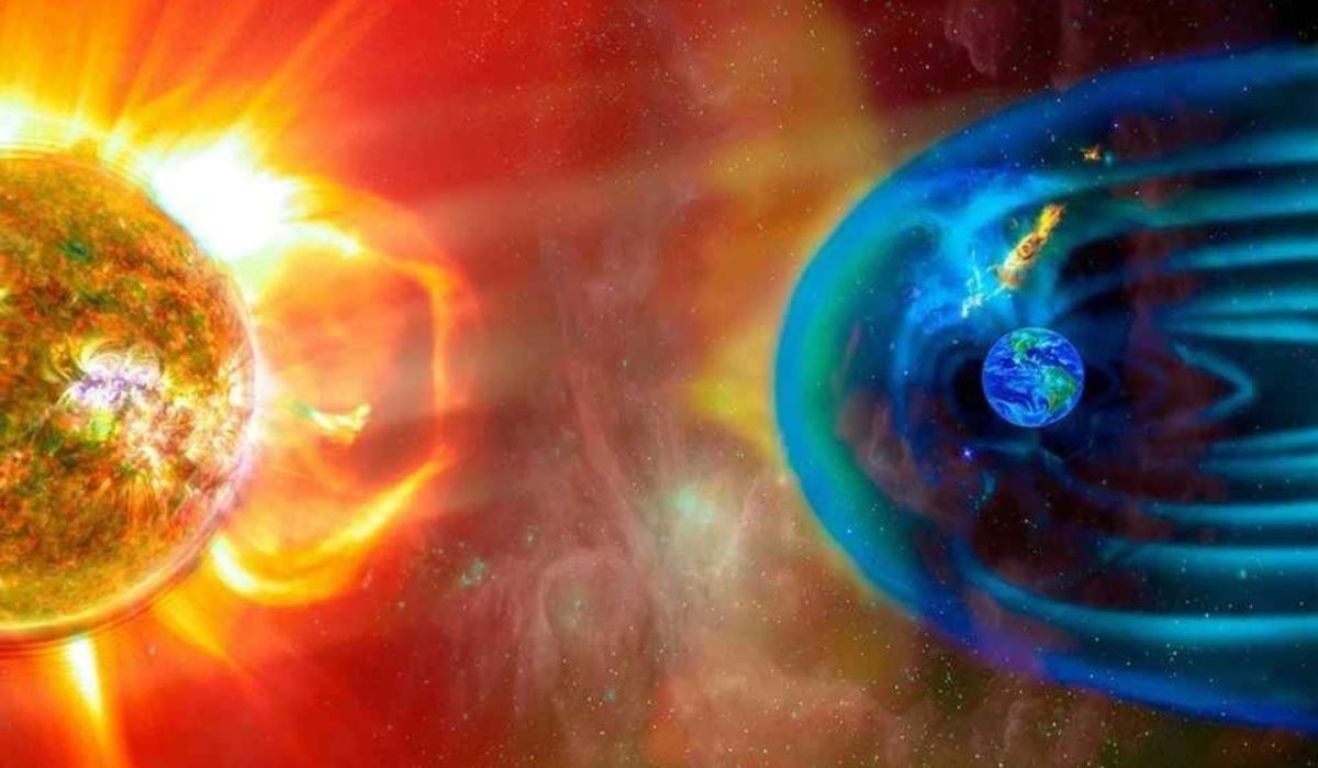 Земля остается под влиянием солнечной плазмы из корональной дыры