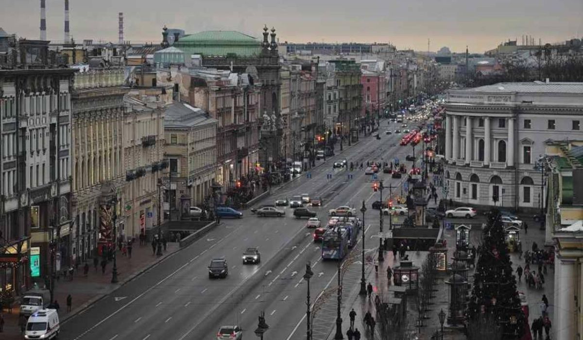 В Санкт-Петербурге продается самая дорогая &quot;сталинка&quot; в России за 1,1 млрд рублей