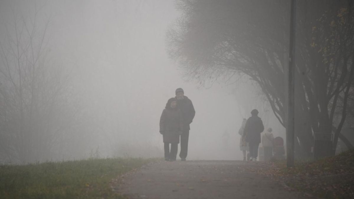 Третьи сутки Екатеринбург находится в плену смога