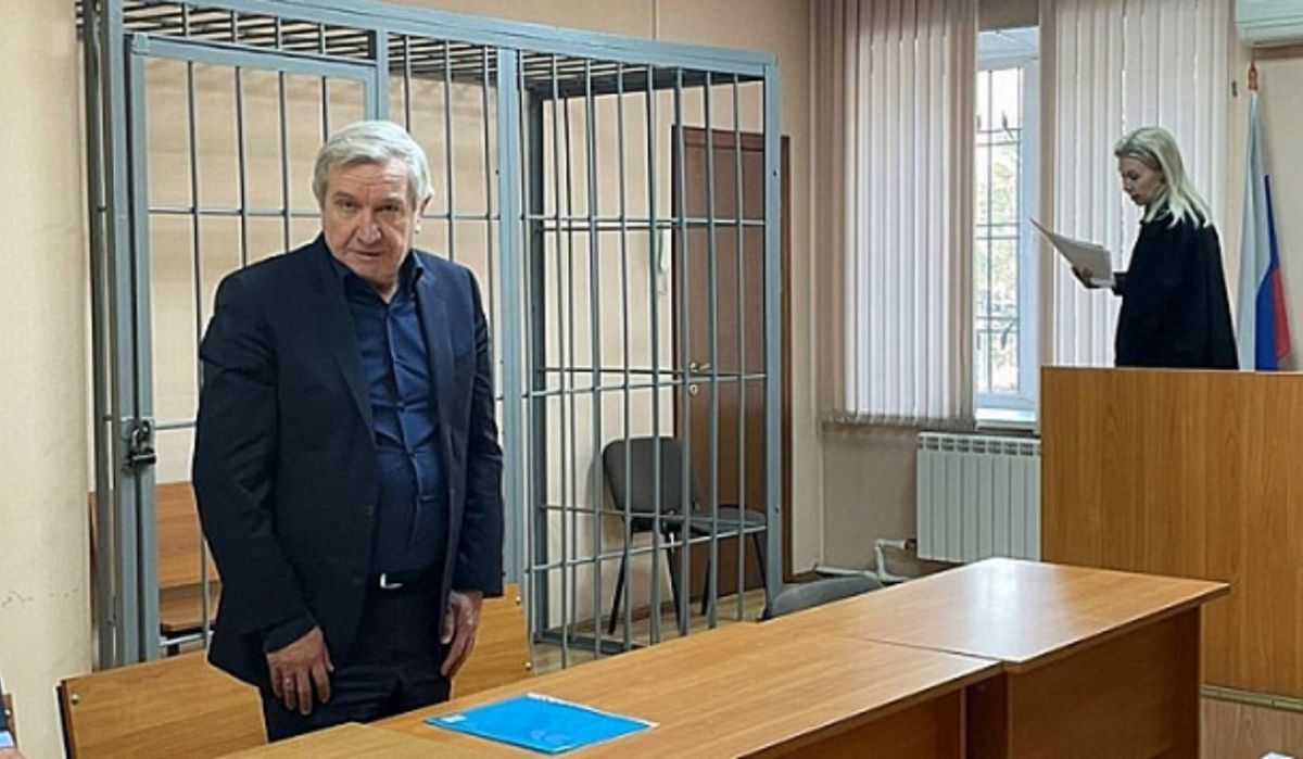 Экс-глава Госстройнадзора Новосибирска предстал перед судом по делу о взятке