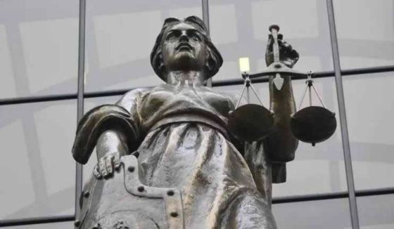 В Екатеринбурге УК подает в суд на полицию для взыскания коммунального долга
