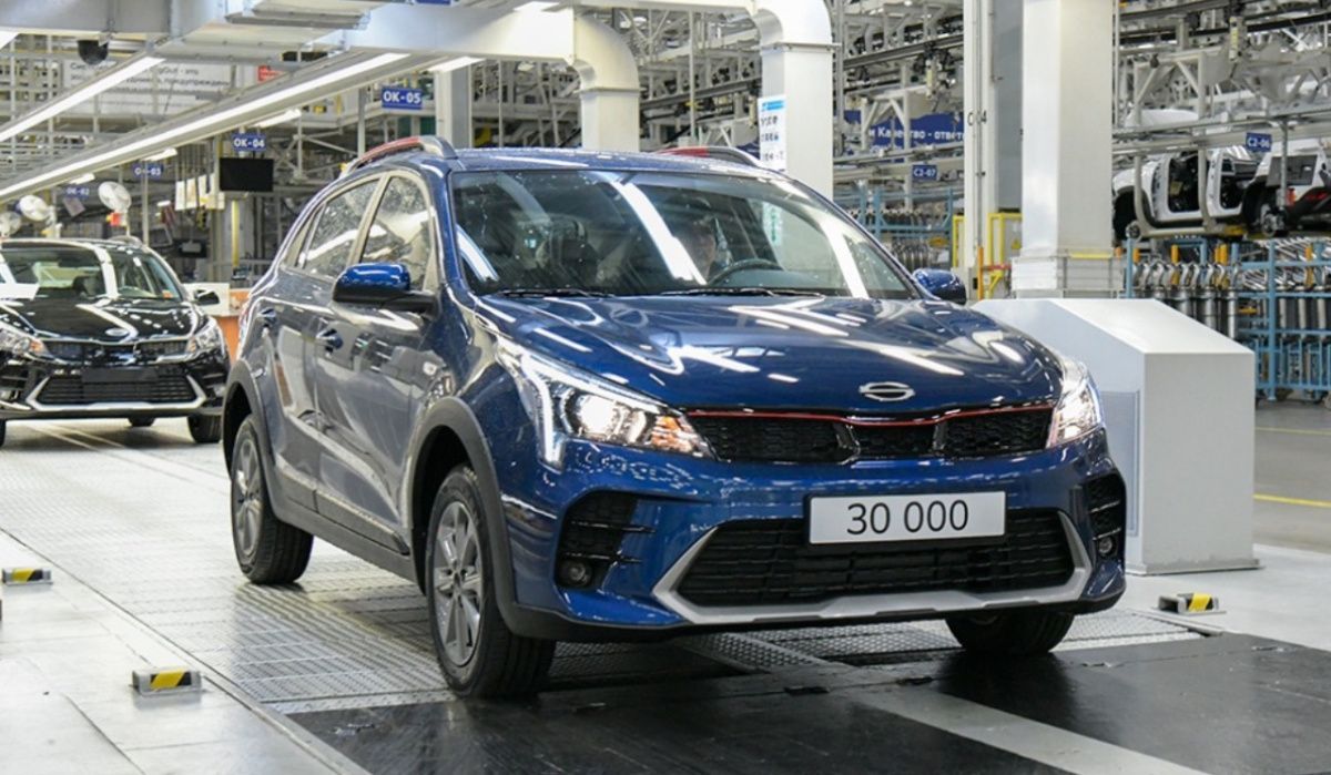 Юбилейный Solaris сошел с конвейера Автомобильного завода АГР в Петербурге