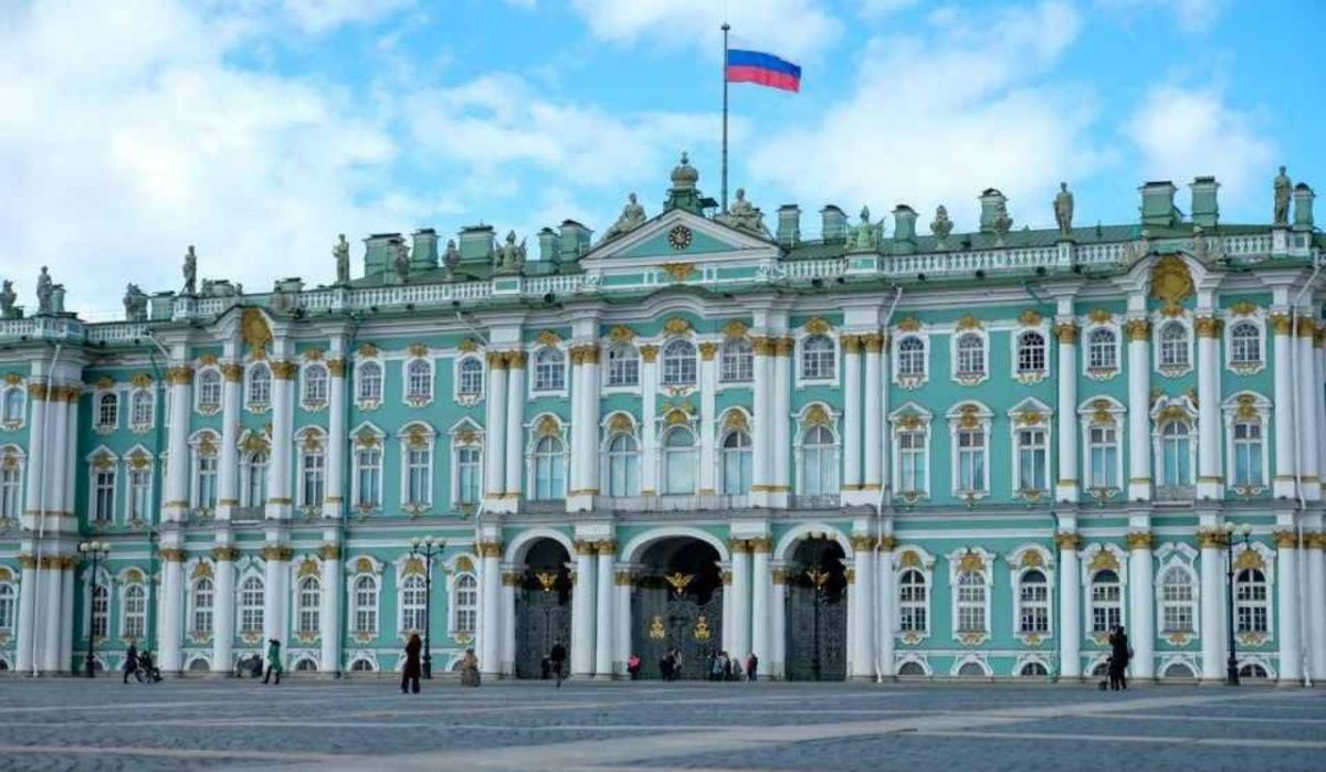 Эрмитаж меняет график работы в первый день ПМЭФ-2025