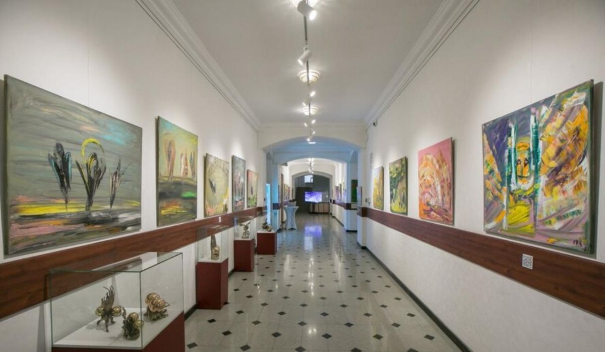 Башкирский Национальный музей пополнился 10 картинами из серии &quot;Бурзянская пчела&quot;
