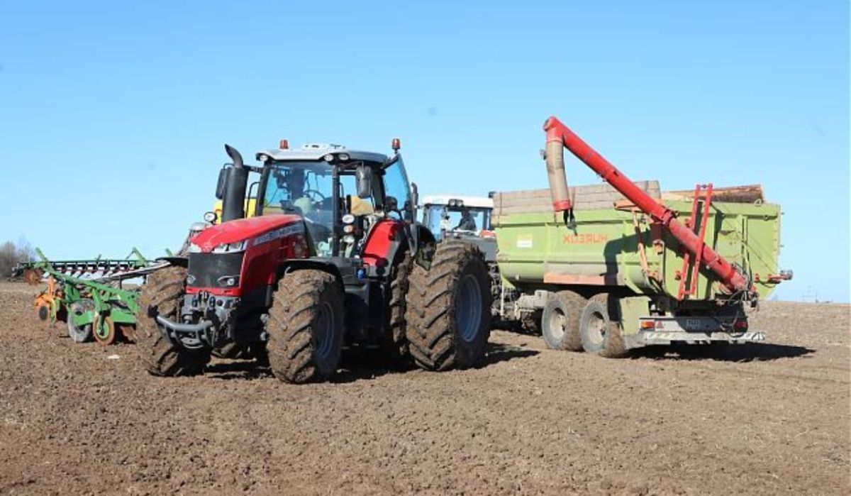 Весенняя полевая кампания набирает темп в Волгоградской области