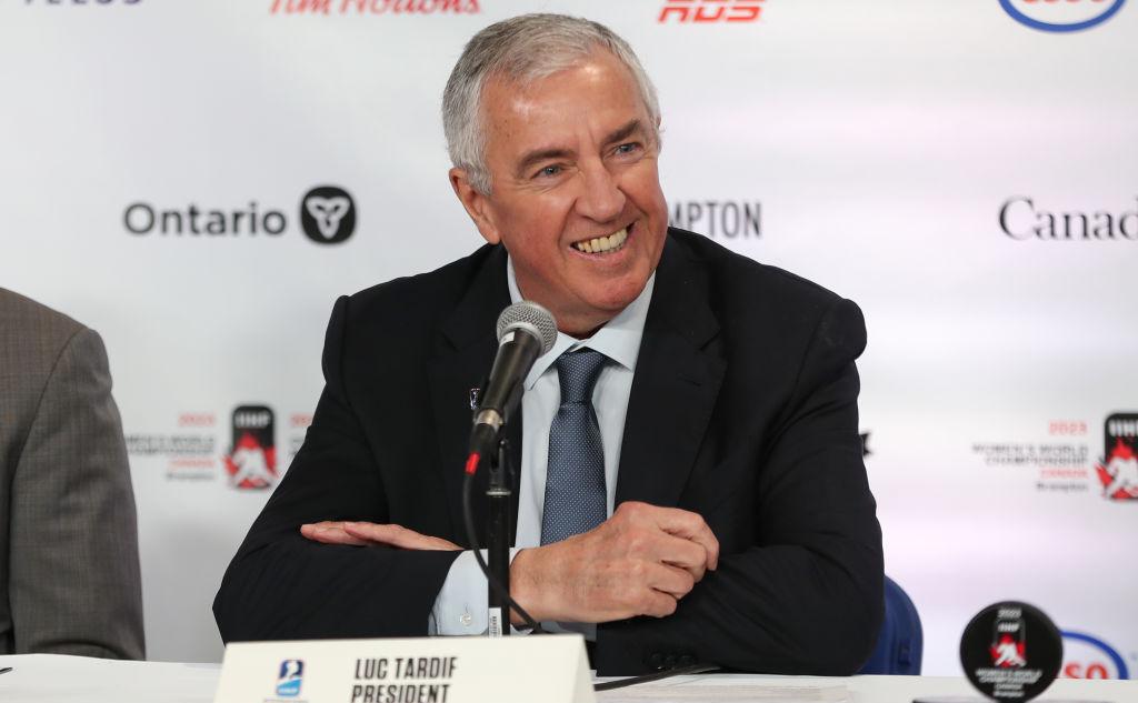 МОК запросил у IIHF состав олимпийских групп без участия сборной России