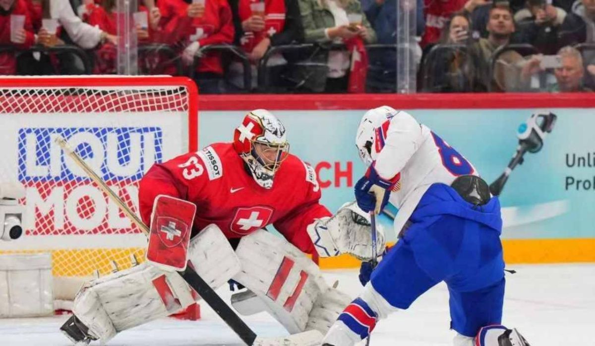 Сборная США по хоккею впервые за 65 лет победила на чемпионате мира