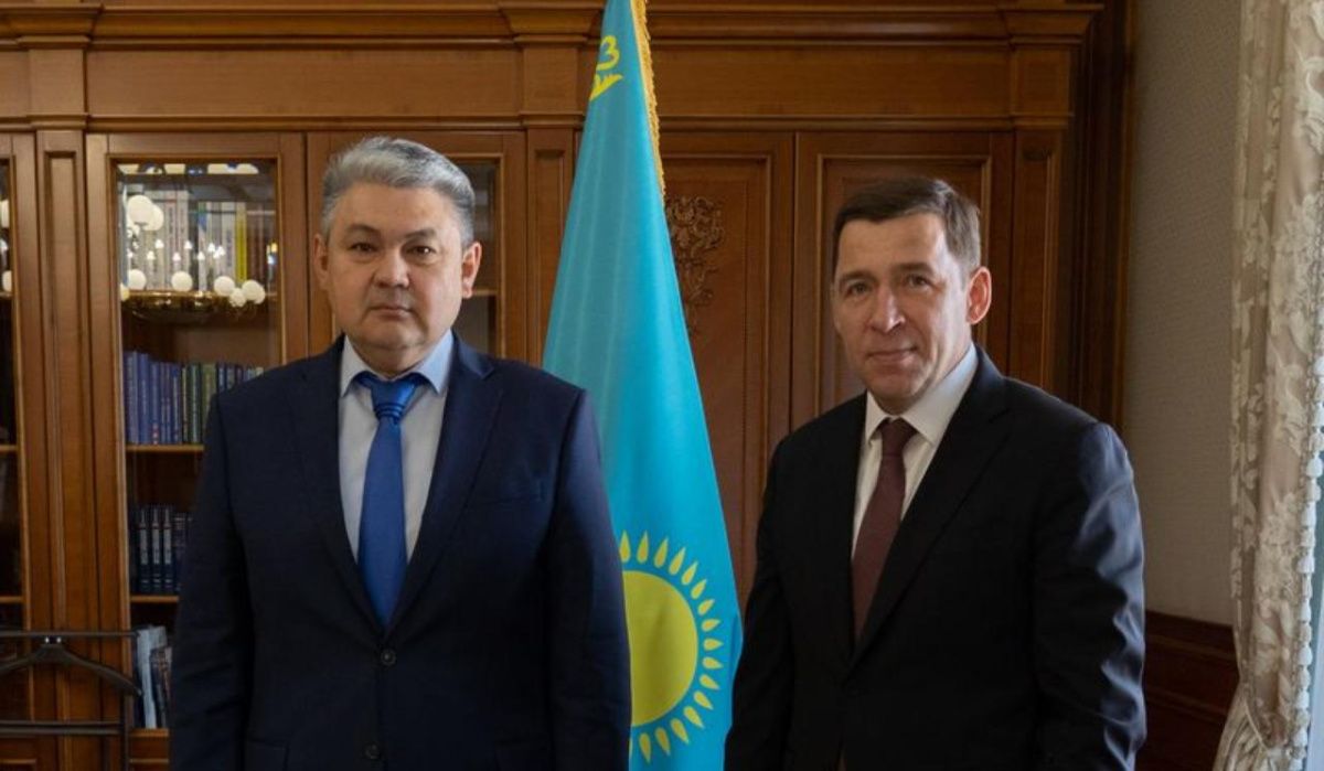 Губернатор Свердловской области провёл рабочую встречу с послом республики Казахстан 