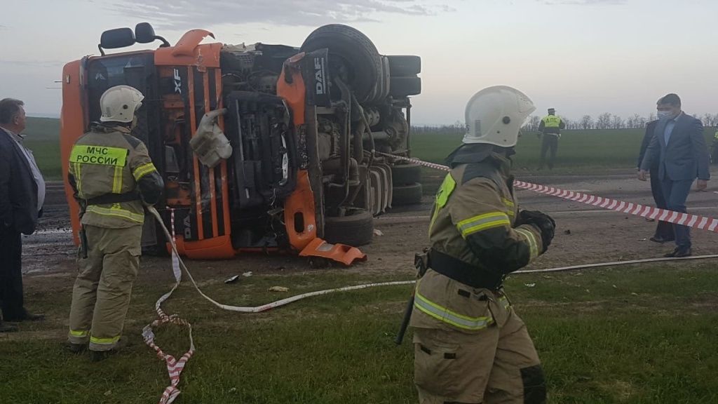 В Волгоградской области день траура по погибшим детям в ДТП