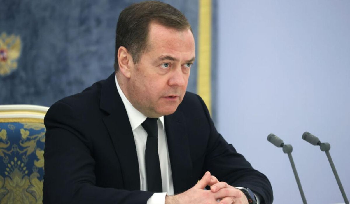 Медведев предупредил о последствиях американского удара по Ирану