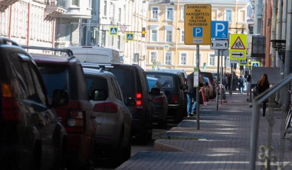 В Петербурге расширяют зону платной парковки