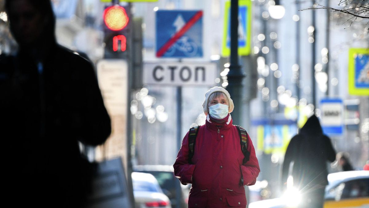 Стало известно, когда будет новая волна COVID-19 в Москве