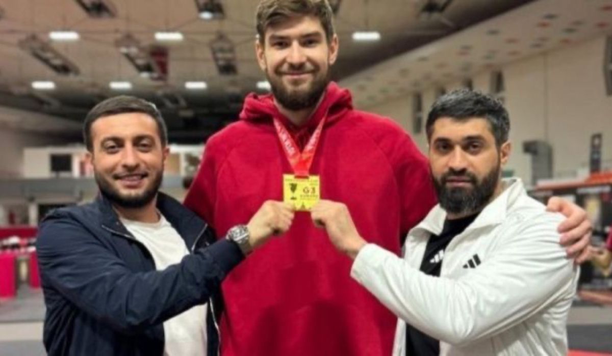 Самарский атлет Аюкаев одержал уверенную победу над соперниками в Болгарии