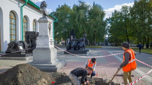 Археологические раскопки начались в Историческом сквере Екатеринбурга