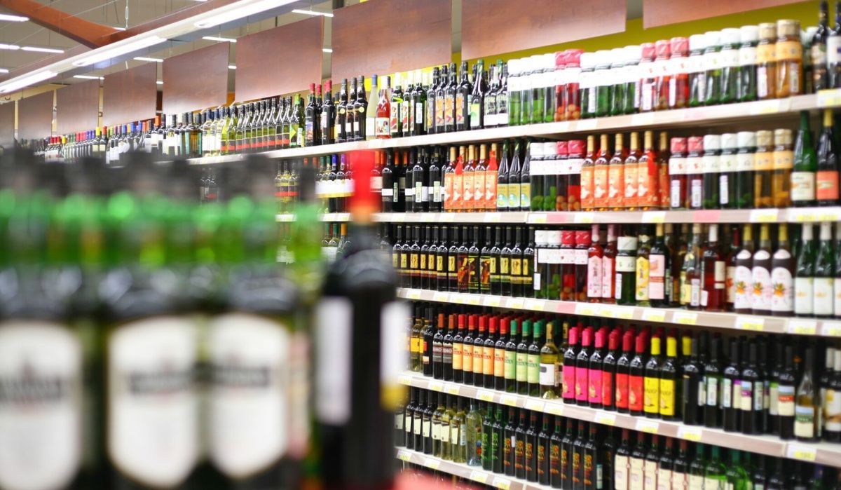 Нехватка участковых в России связана с массовыми отравлениями алкоголем