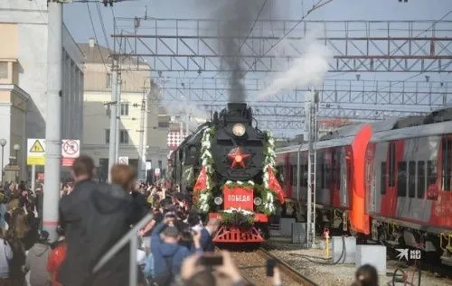 В Екатеринбург приехал ретропоезд «Эшелон Победы» 